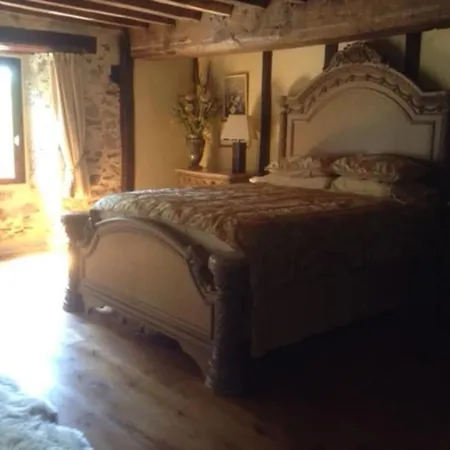 Rustic French Farmhouse, La Feranchie, Cheronnac * York